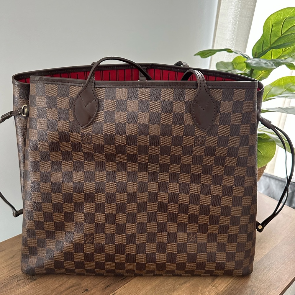 Louis Vuitton Damier Neverfull GM Tote